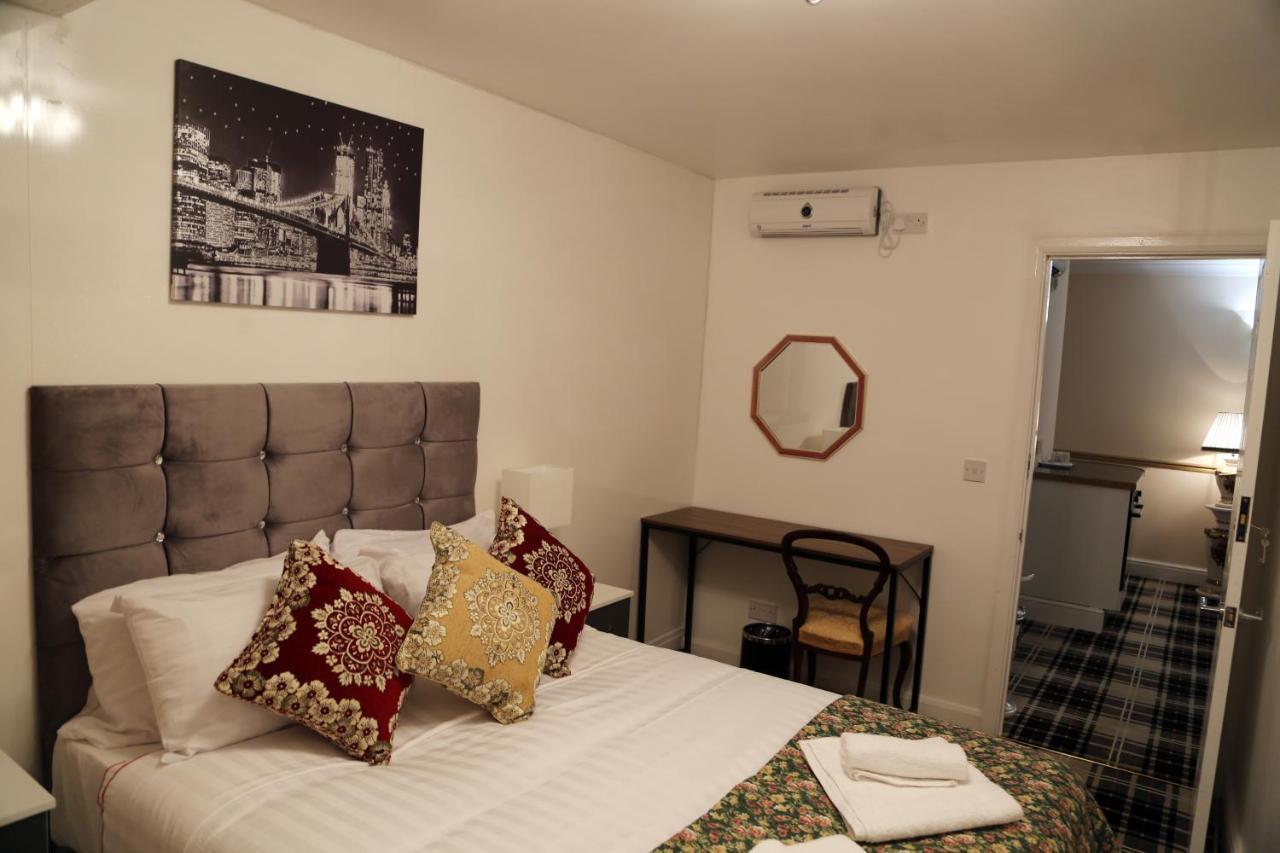 Atz&h Hotel 4*