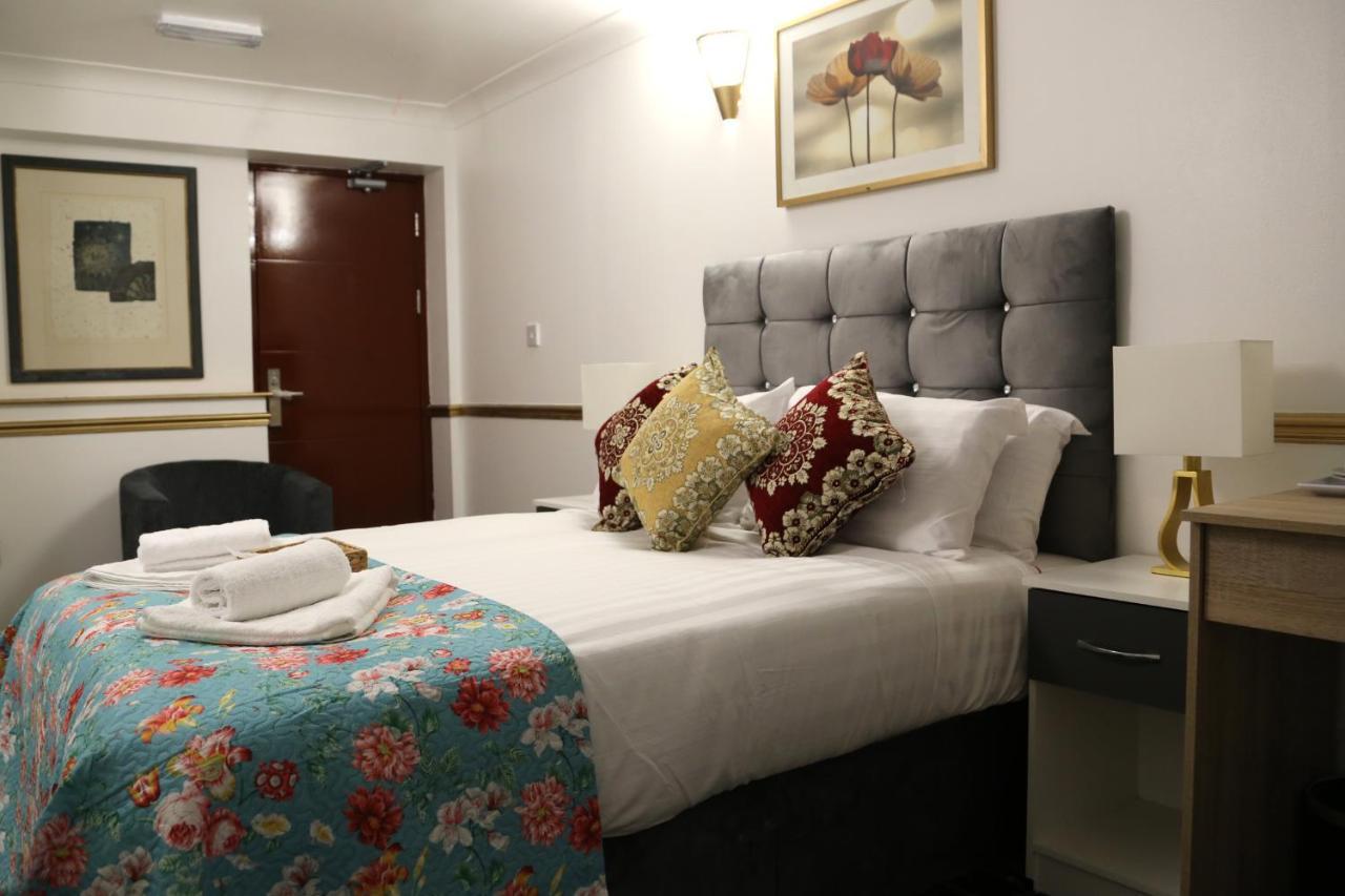 Atz&h Hotel 4*